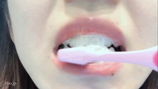 美人お姉様の歯磨き 『唇・口・舌・歯・口腔フェチ』